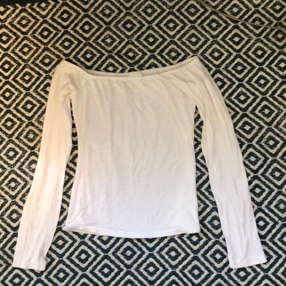 Off the shoulder long sleeve